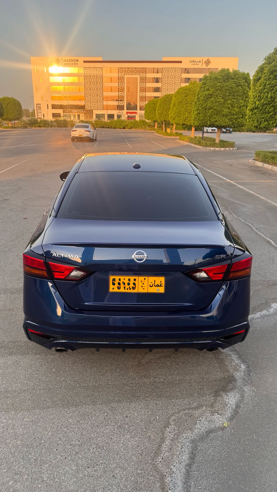 Car Image 2019 NISSAN ALTIMA SR