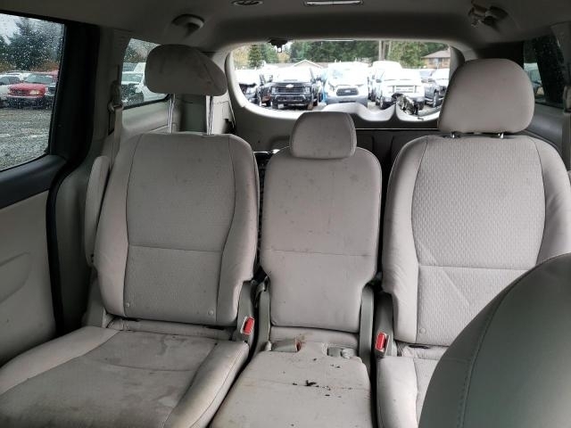 Car Image 2018 KIA SEDONA