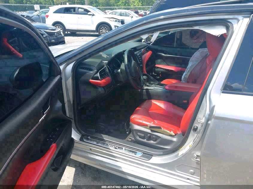 Car Image 2020 TOYOTA CAMRY