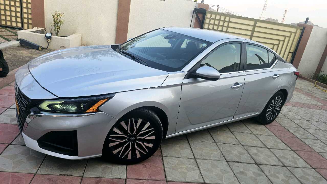 Car Image 2023 NISSAN ALTIMA SV