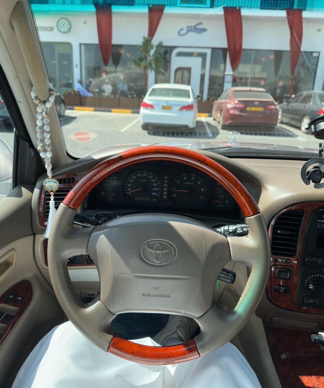 Car Image 1999 TOYOTA LAND CRUISER VX.R