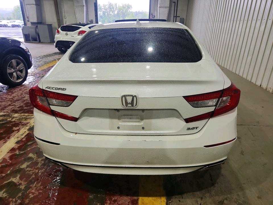 Car Image 2019 HONDA ACCORD