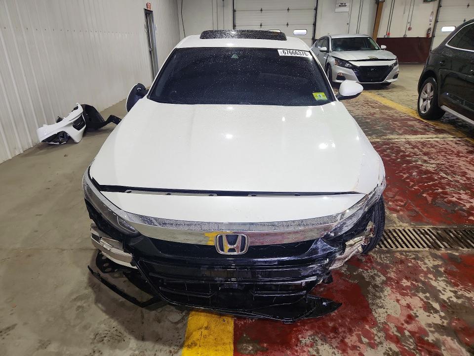 Car Image 2019 HONDA ACCORD