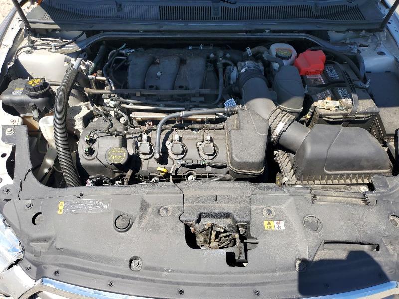 Car Image 2018 FORD TAURUS