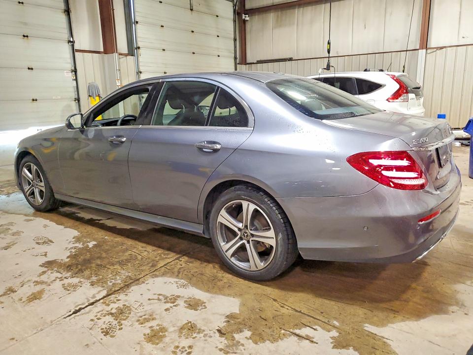 Car Image 2019 MERCEDES E Class