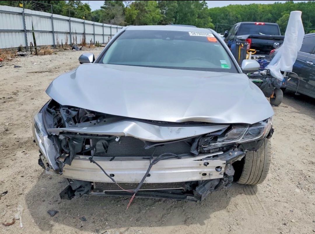 Car Image 2018 TOYOTA CAMRY