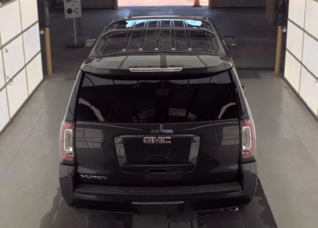 Car Image 2018 GMC YUKON