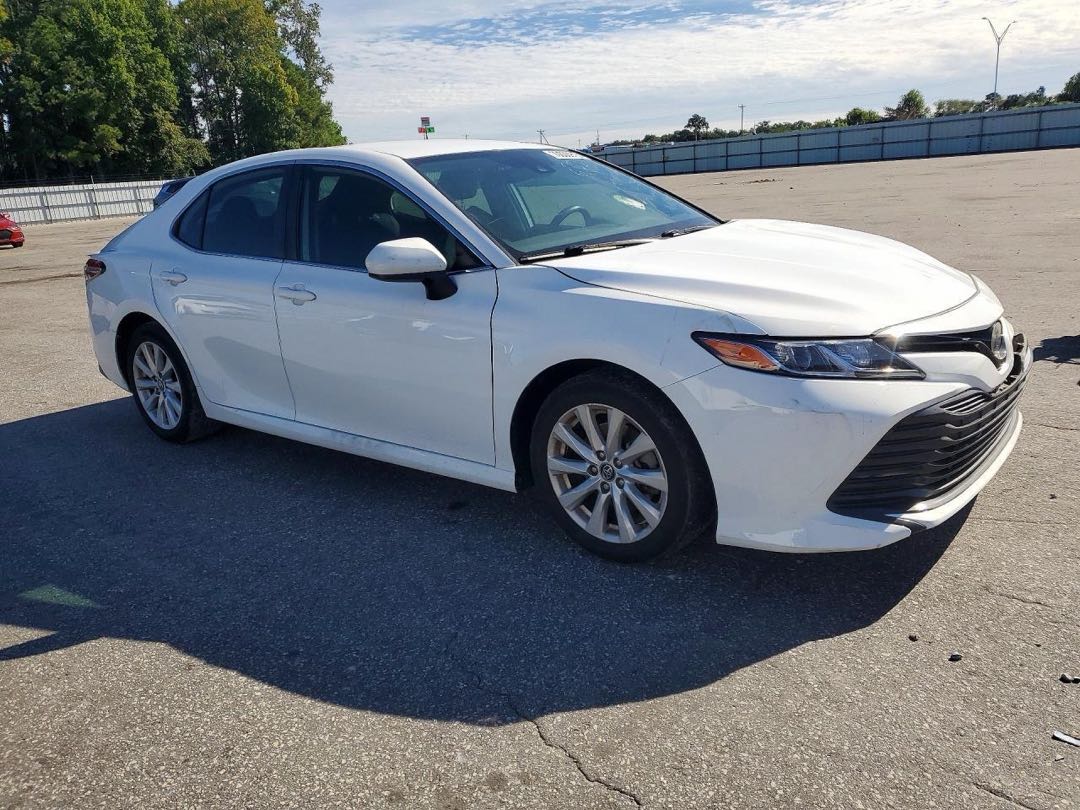 Car Image 2019 TOYOTA CAMRY