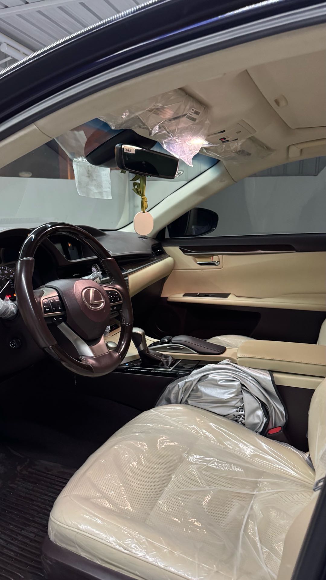 Car Image 2017 LEXUS ES 350