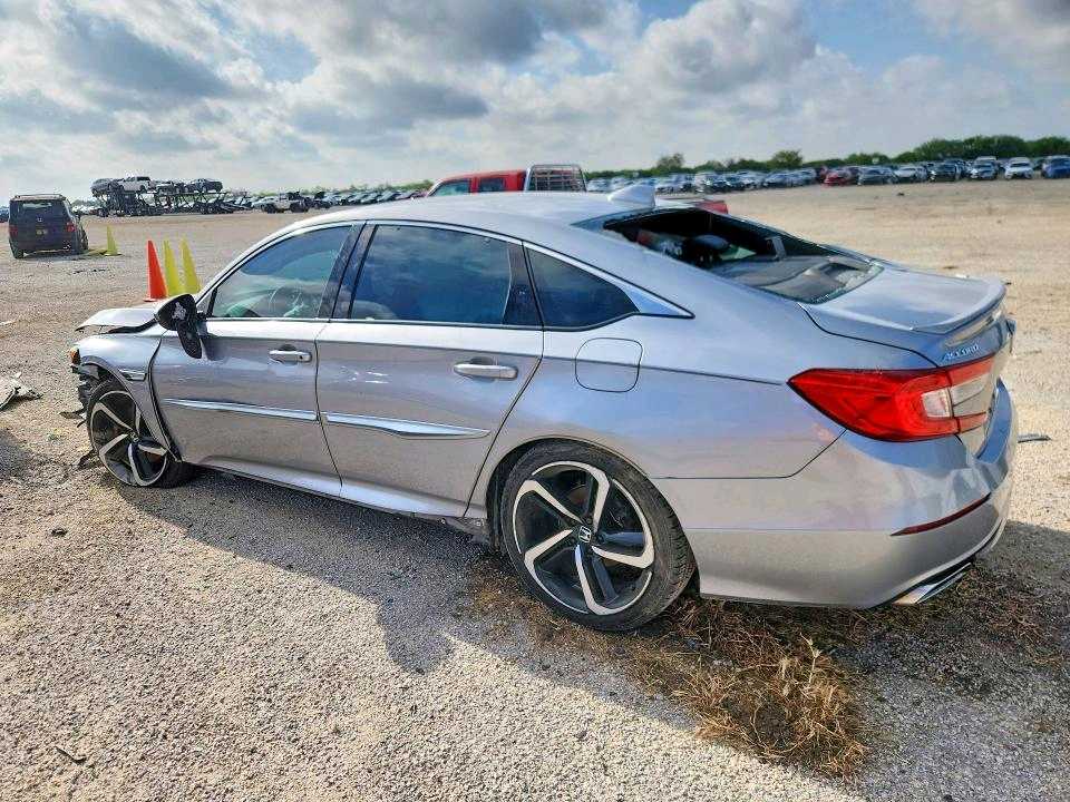Car Image 2018 HONDA ACCORD
