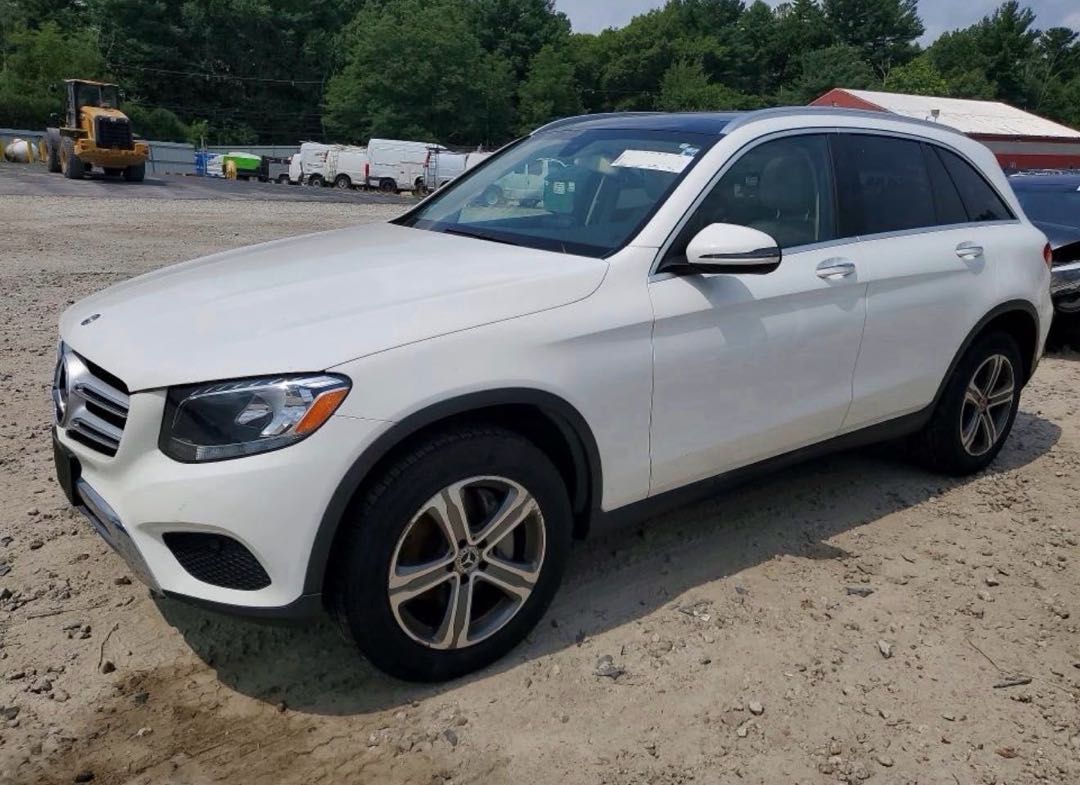 Car Image 2019 MERCEDES GLC CLASS