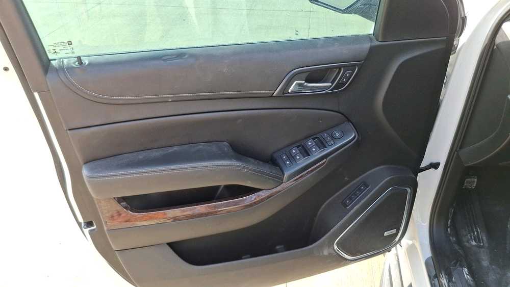 Car Image 2019 GMC YUKON