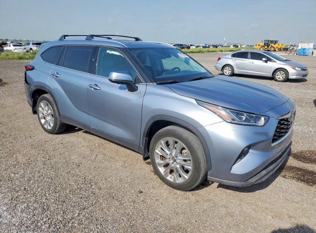 Car Image 2023 TOYOTA HIGHLANDER