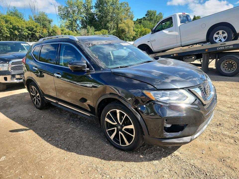 Car Image 2018 NISSAN ROGUE