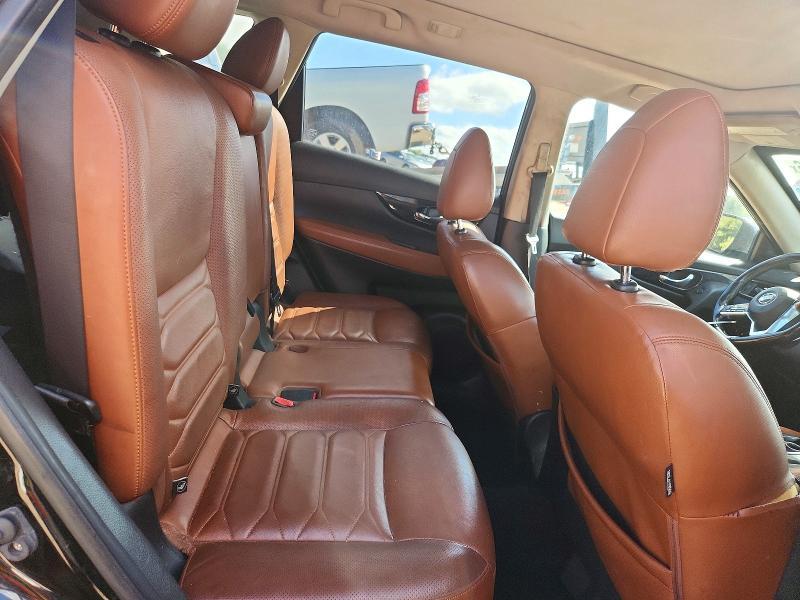 Car Image 2018 NISSAN ROGUE
