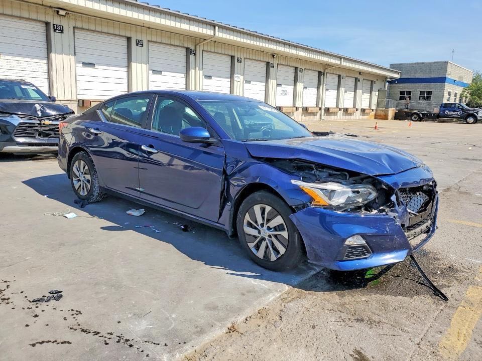 Car Image 2020 NISSAN ALTIMA
