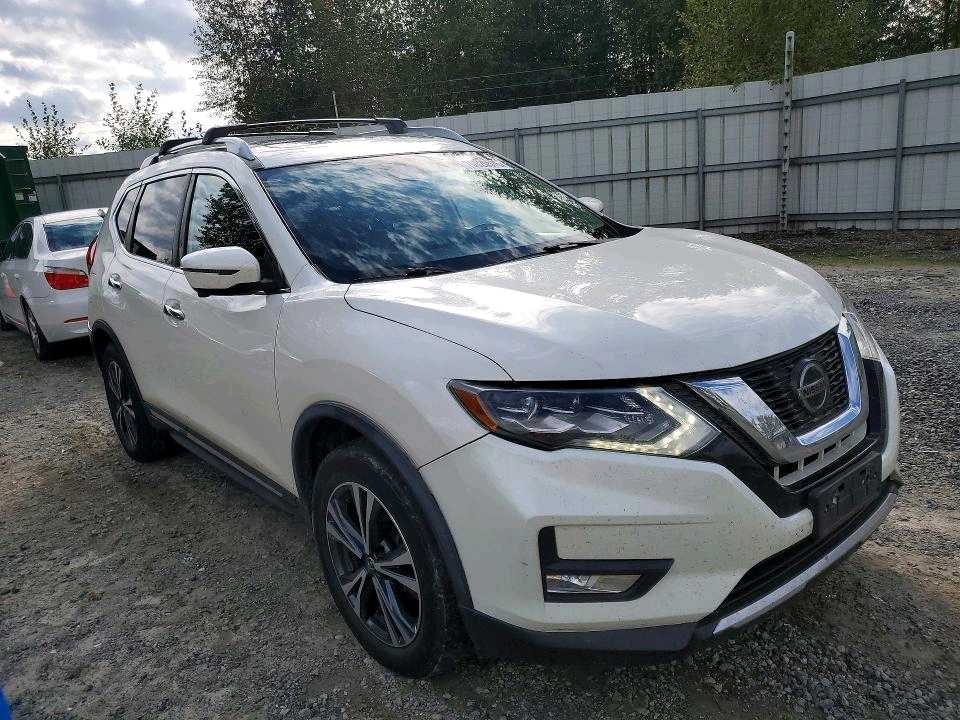 Car Image 2018 NISSAN ROGUE