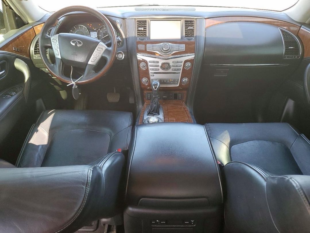 Car Image 2018 INFINITI QX80