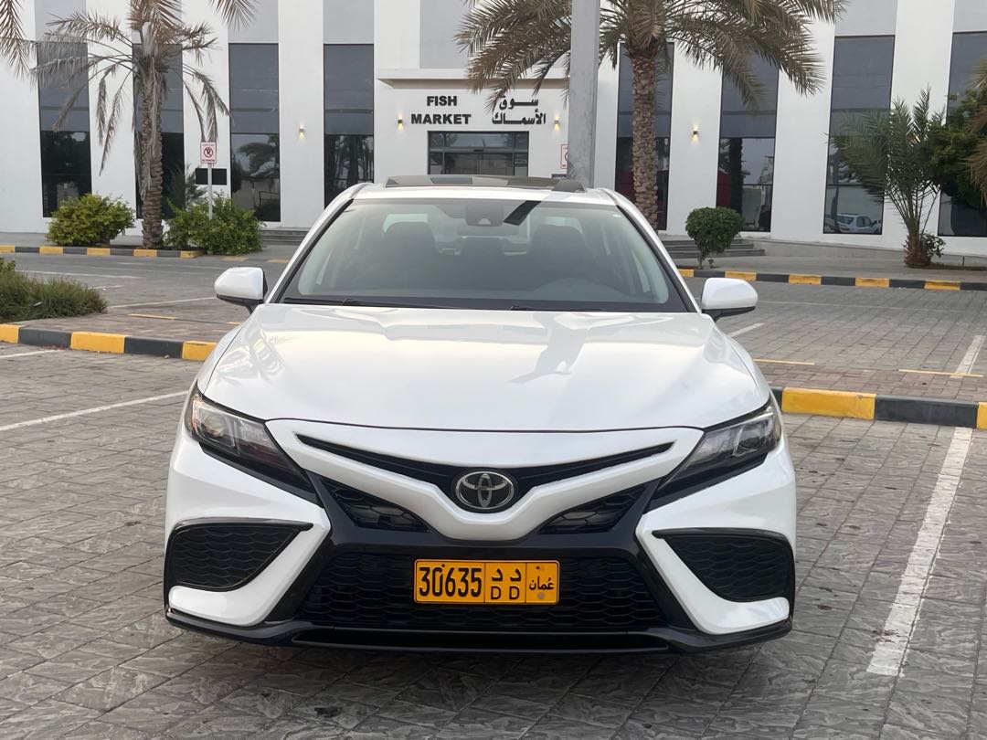 Car Image 2020 TOYOTA CAMRY SE