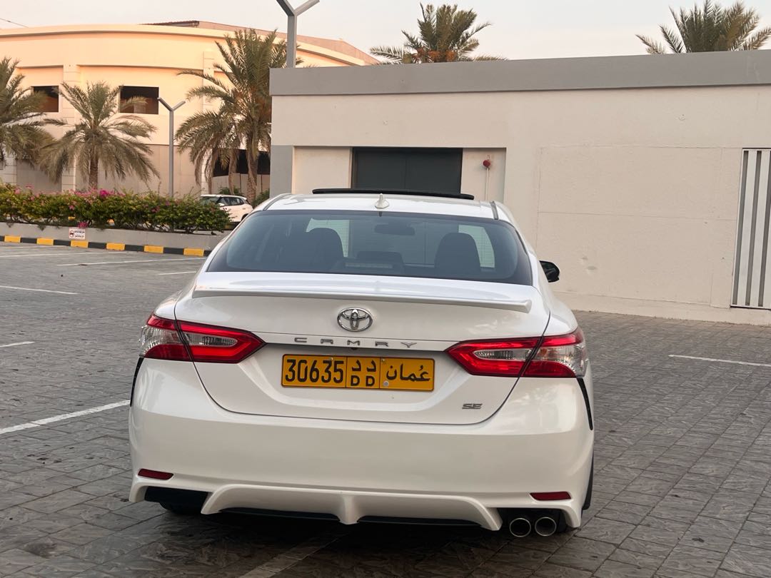 Car Image 2020 TOYOTA CAMRY SE