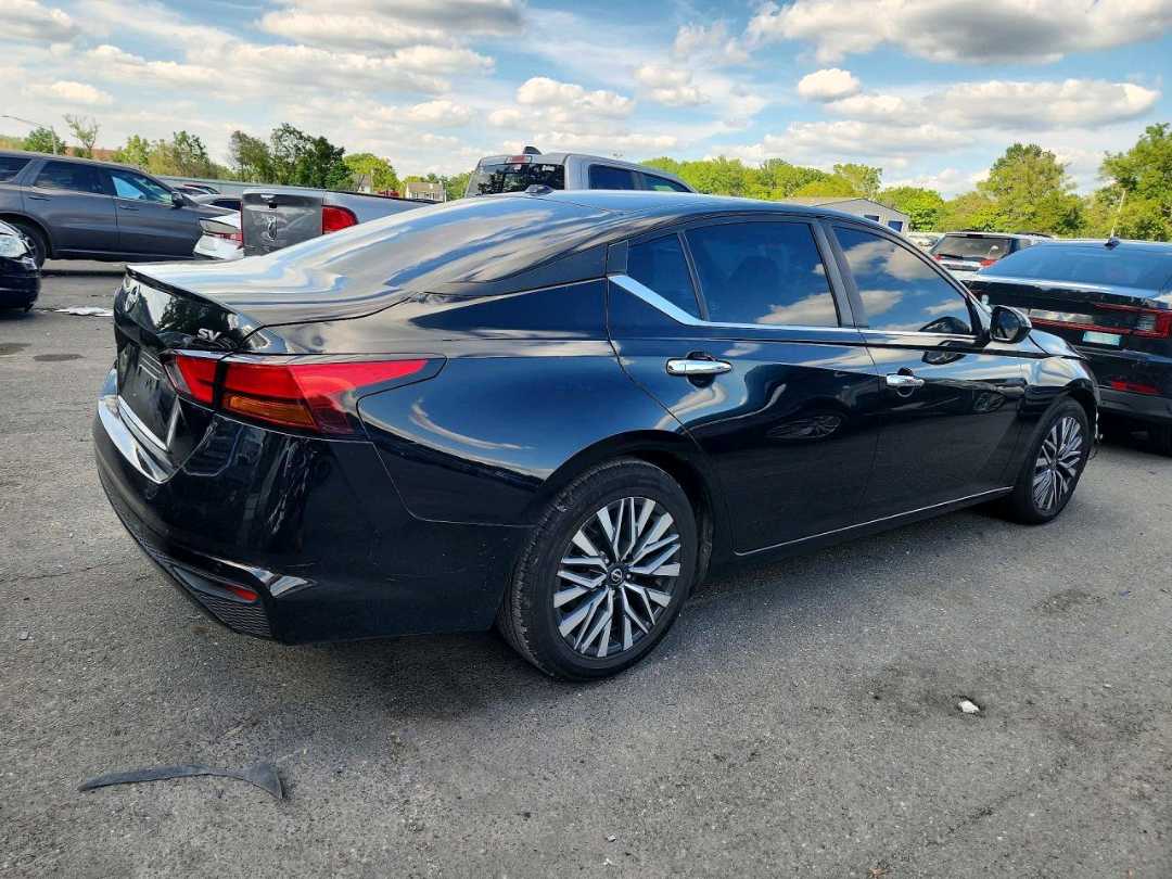 Car Image 2024 NISSAN ALTIMA
