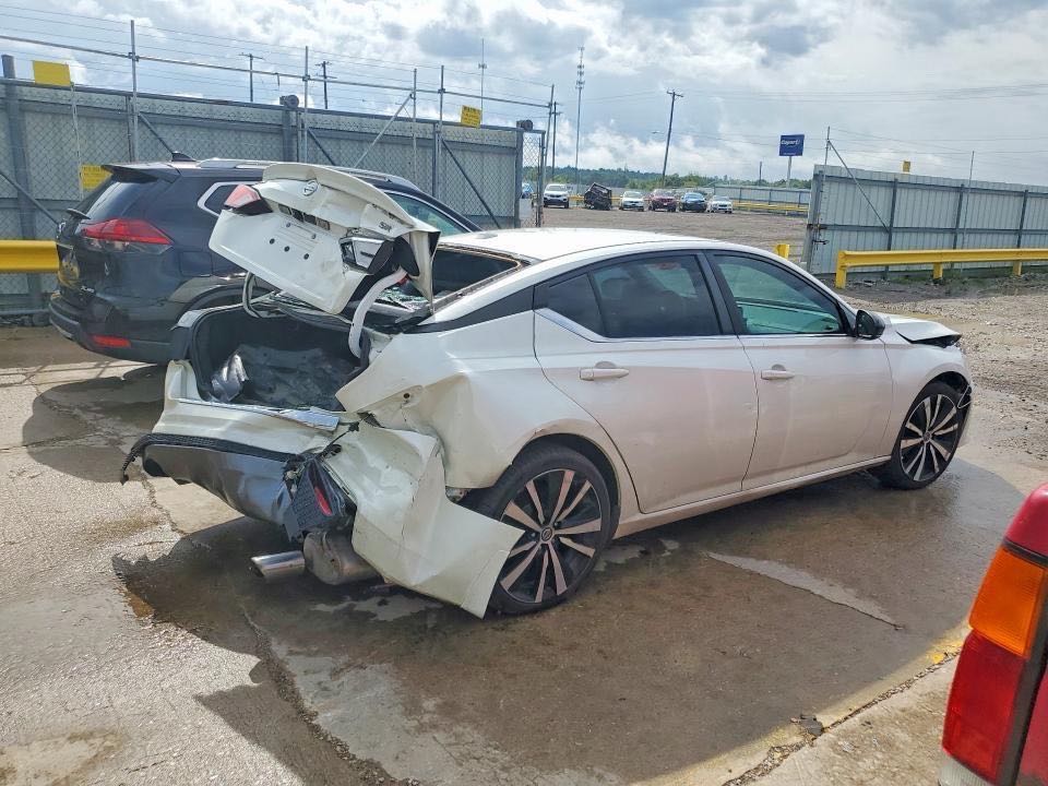 Car Image 2019 NISSAN ALTIMA