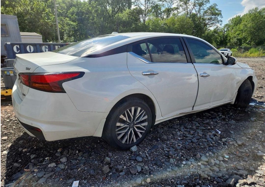 Car Image 2024 NISSAN ALTIMA