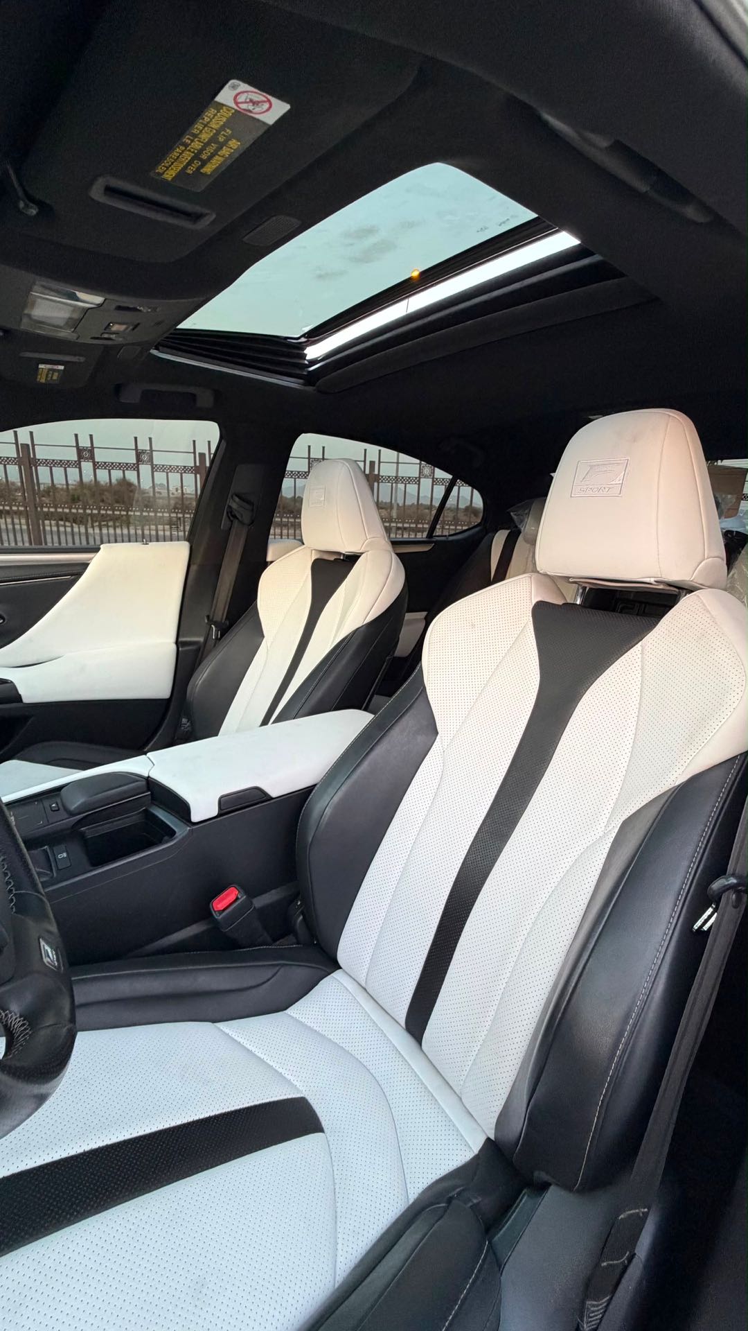 Car Image 2019 LEXUS ES F-sport