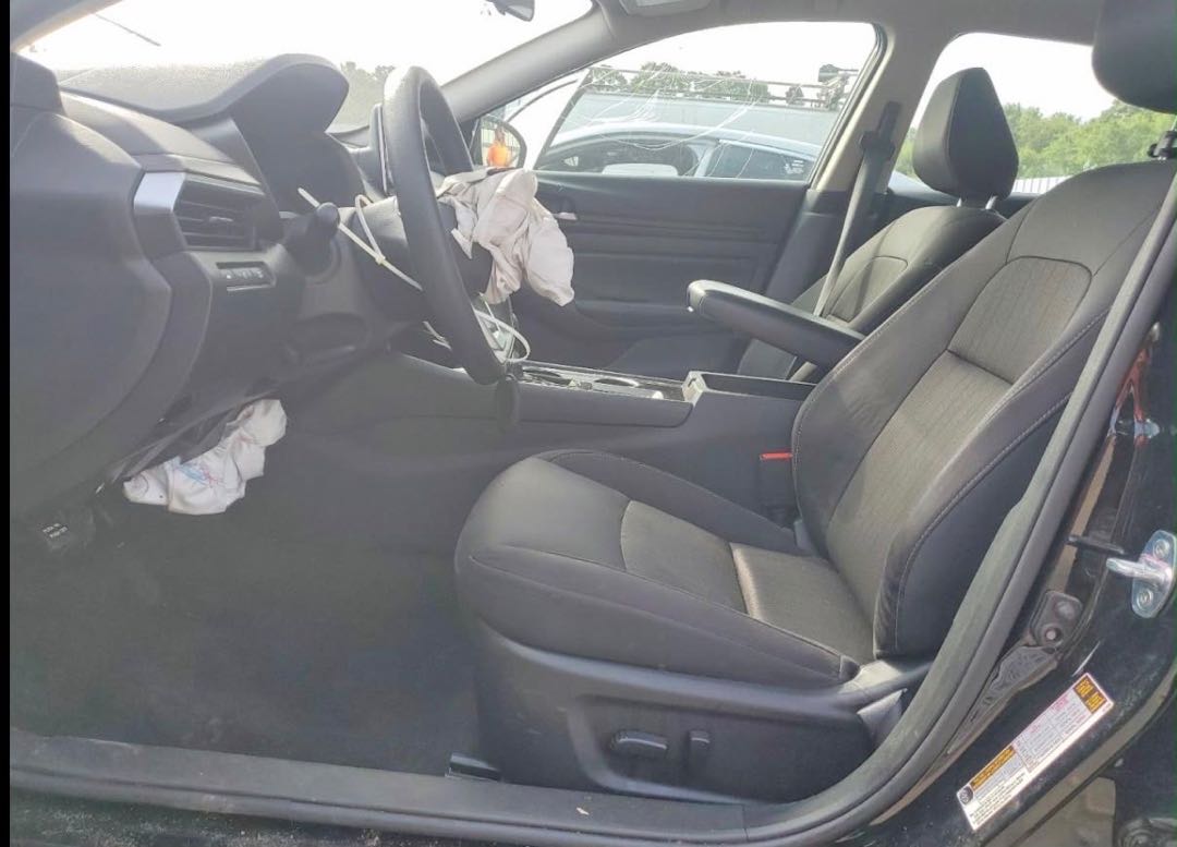 Car Image 2024 NISSAN ALTIMA