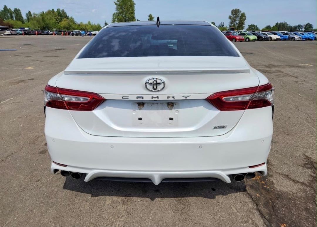 Car Image 2019 TOYOTA CAMRY