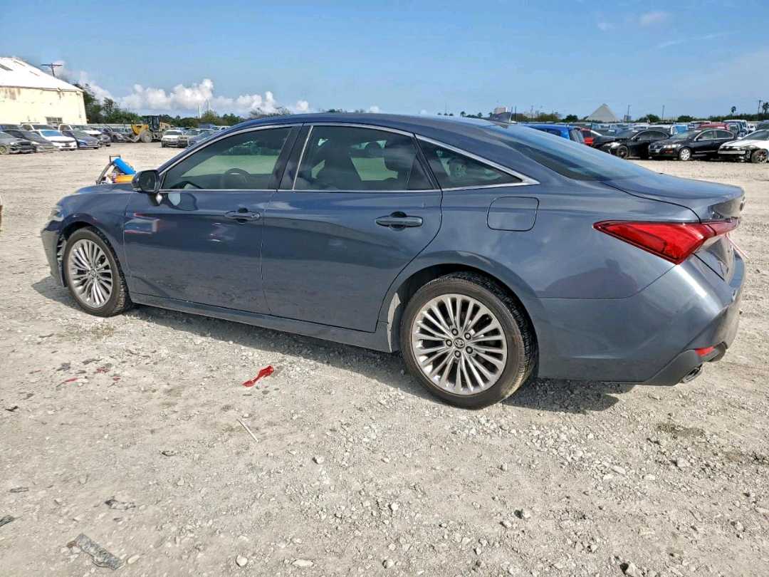 Car Image 2019 TOYOTA AVALON