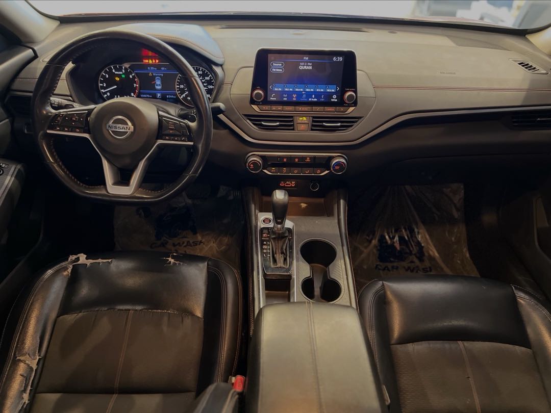 Car Image 2021 NISSAN ALTIMA SR