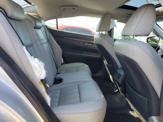 Car Image 2017 LEXUS ES