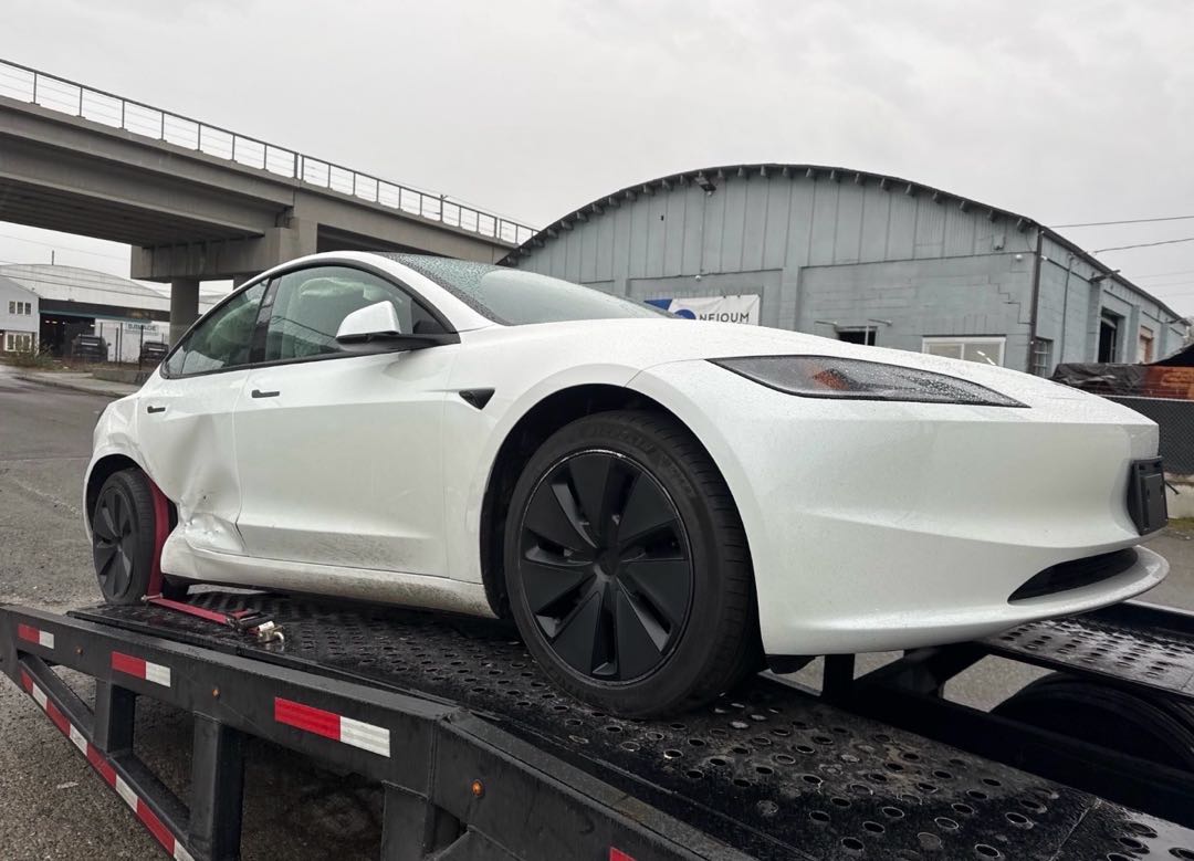 Car Image 2024 TESLA Model 3