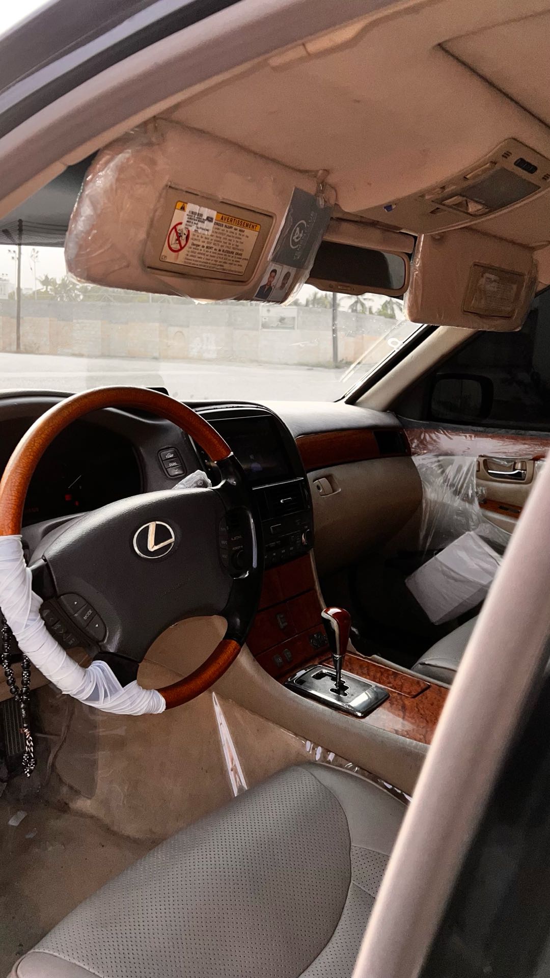Car Image 2004 LEXUS LS 430