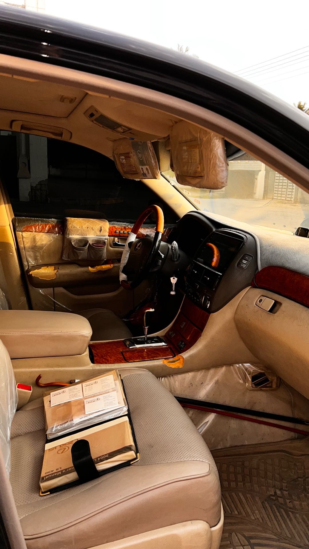 Car Image 2004 LEXUS LS 430