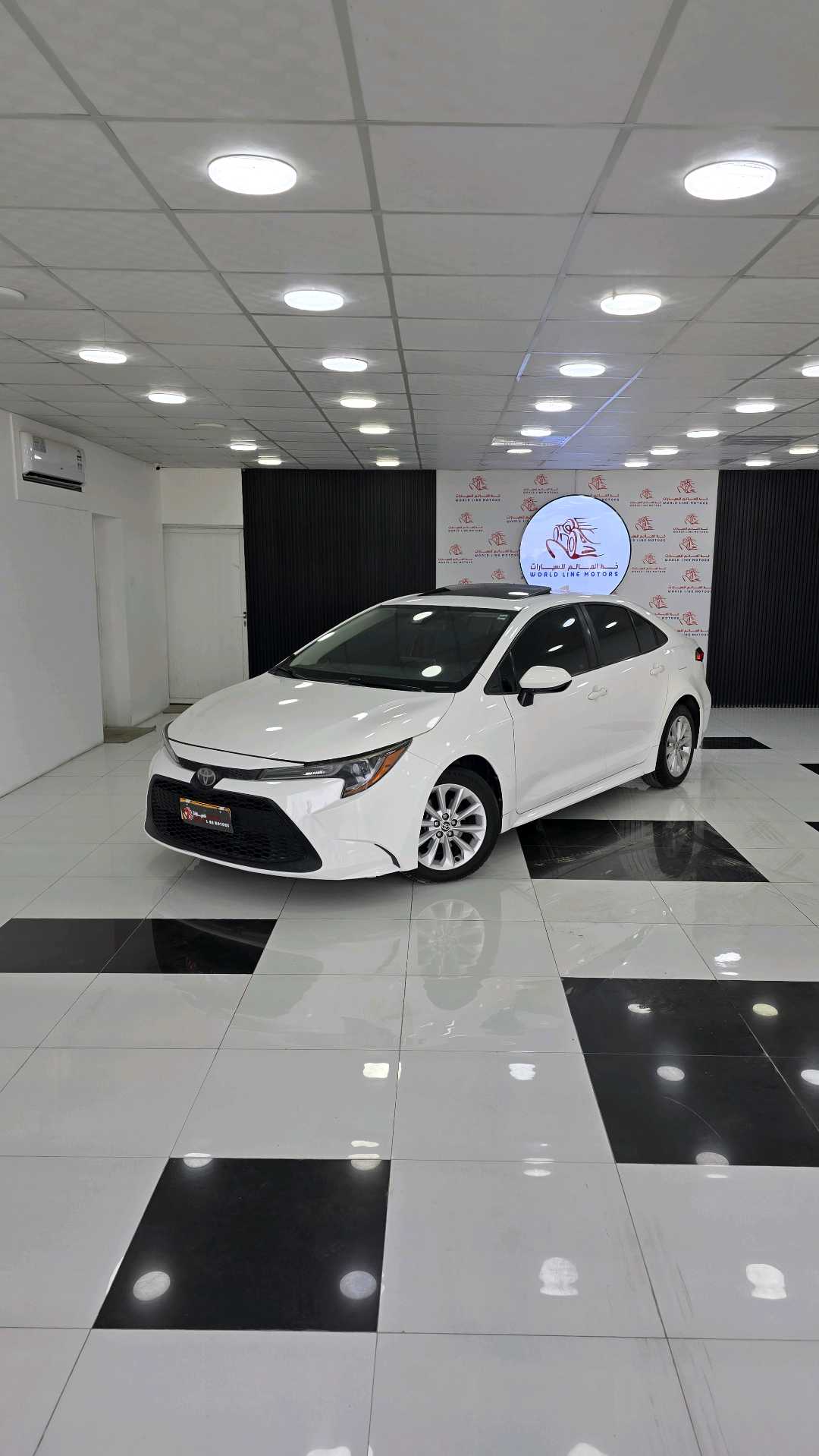 Car Image 2020 TOYOTA COROLLA LE