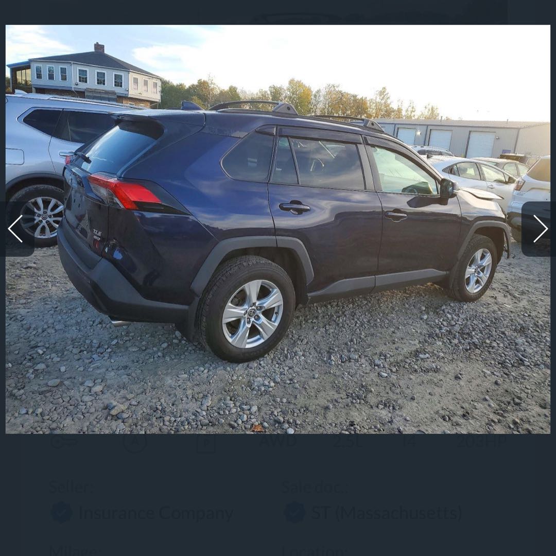 Car Image 2021 TOYOTA RAV4