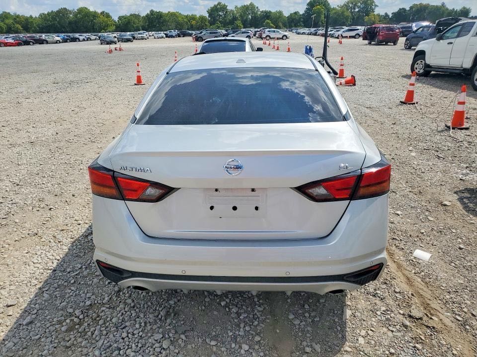 Car Image 2019 NISSAN ALTIMA