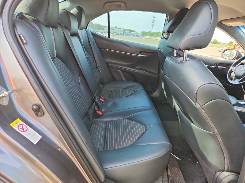Car Image 2019 TOYOTA CAMRY