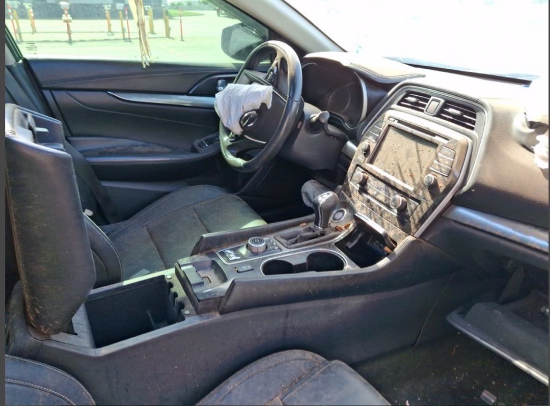 Car Image 2019 NISSAN MAXIMA