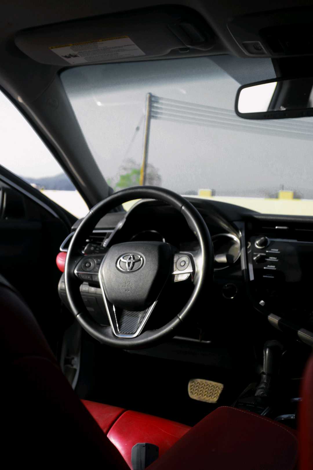 Car Image 2018 TOYOTA CAMRY XSE