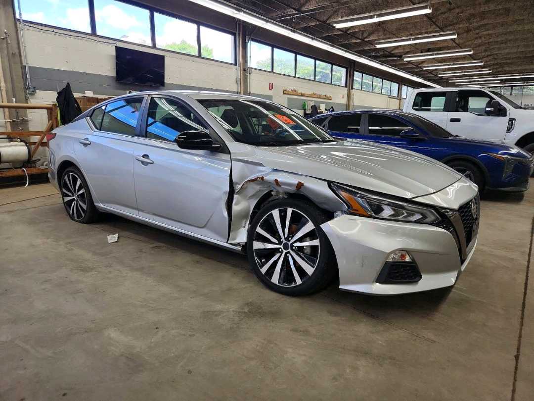Car Image 2021 NISSAN ALTIMA