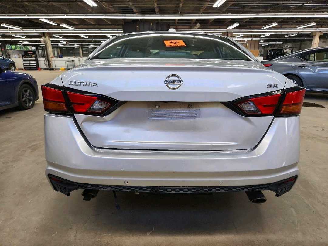 Car Image 2021 NISSAN ALTIMA