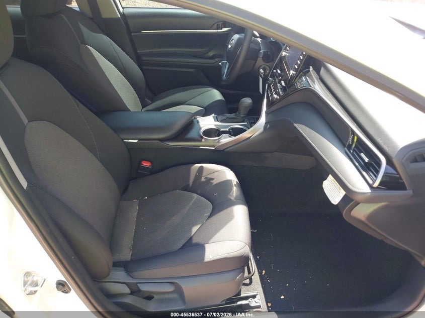 Car Image 2021 TOYOTA CAMRY