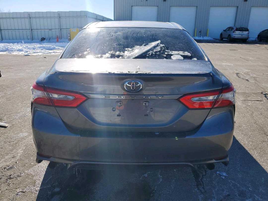 Car Image 2018 TOYOTA CAMRY