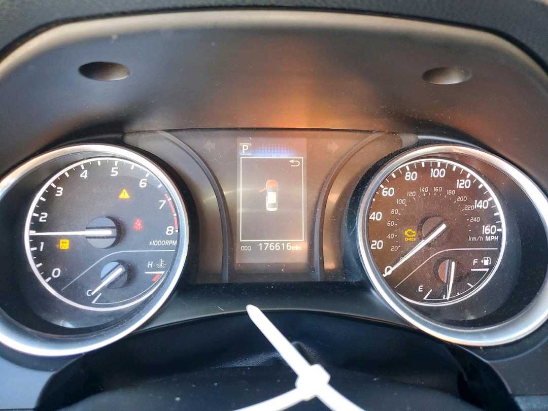 Car Image 2018 TOYOTA CAMRY