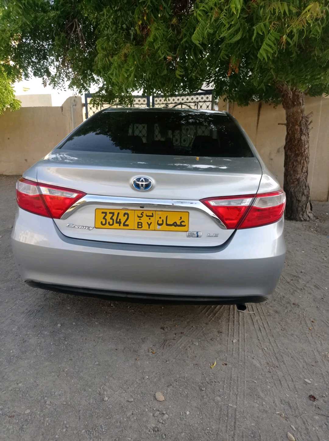Car Image 2016 TOYOTA CAMRY LE