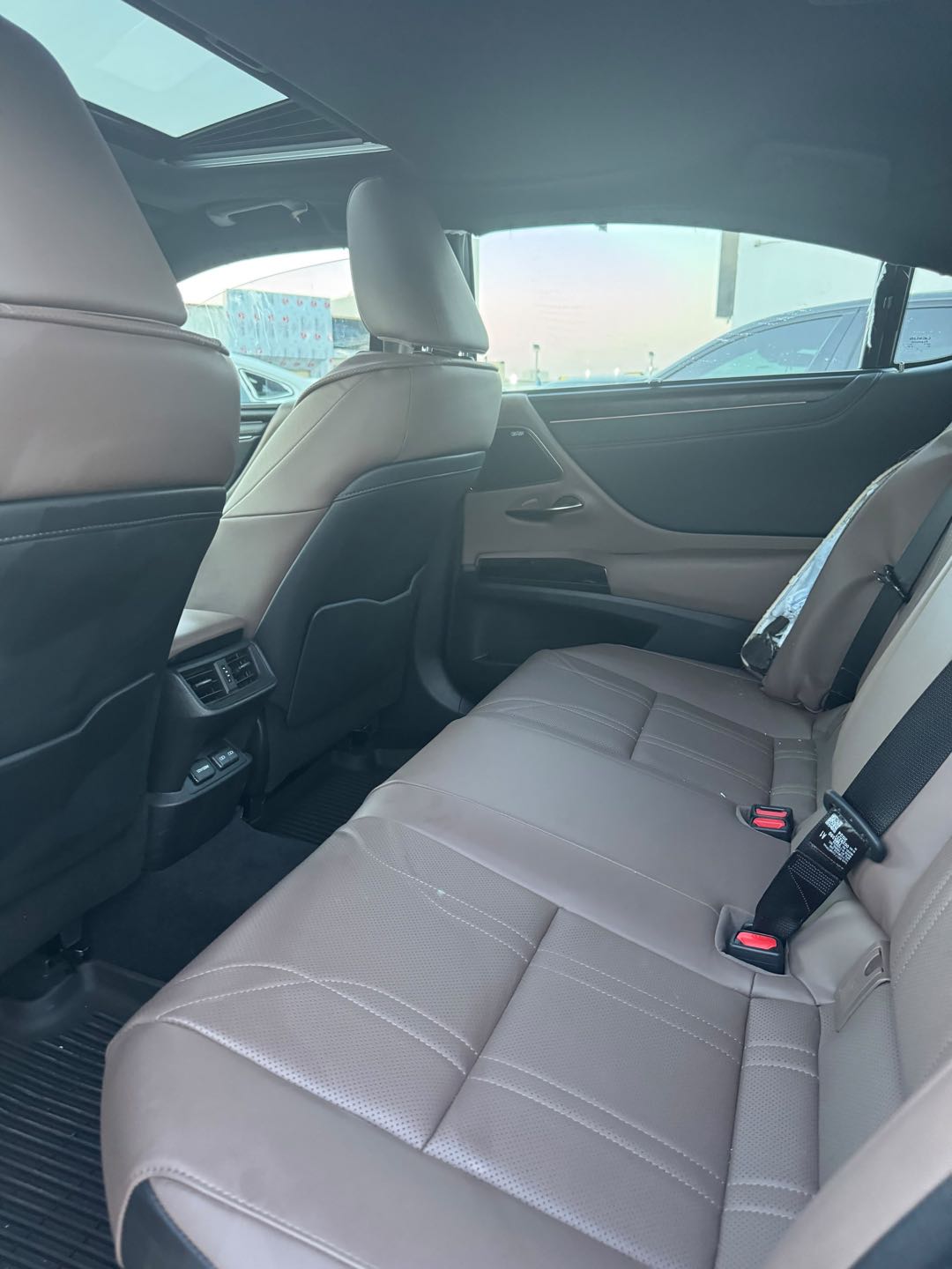 Car Image 2025 LEXUS ES