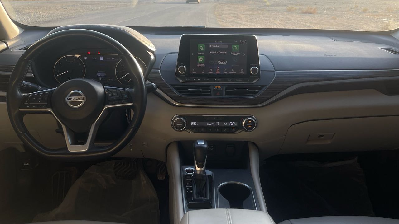 Car Image 2019 NISSAN ALTIMA Platinum 